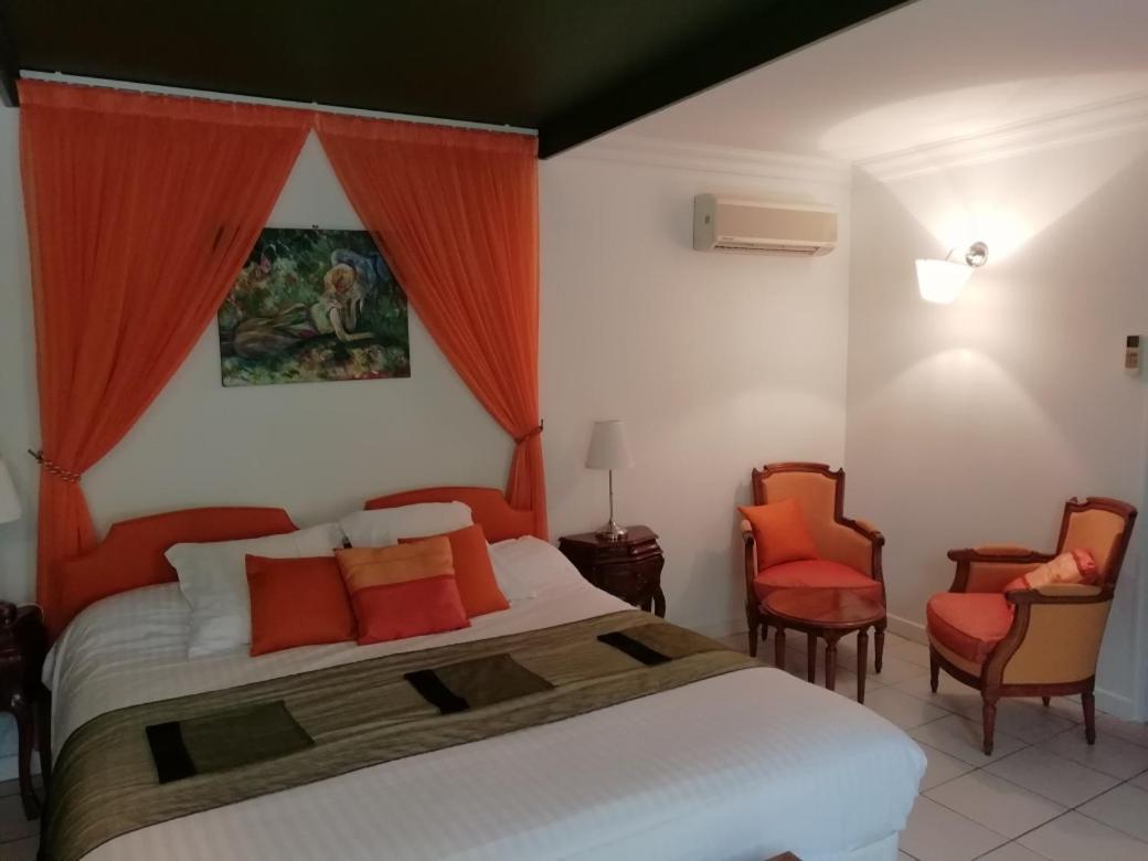 Hotel La Cognette A 25 Kilometres De Chateauroux Et 30 Kilometres De Bourges イスダン エクステリア 写真