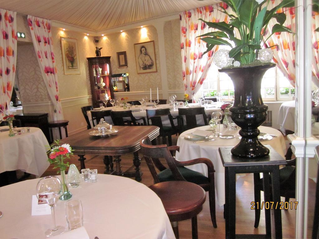 Hotel La Cognette A 25 Kilometres De Chateauroux Et 30 Kilometres De Bourges イスダン エクステリア 写真